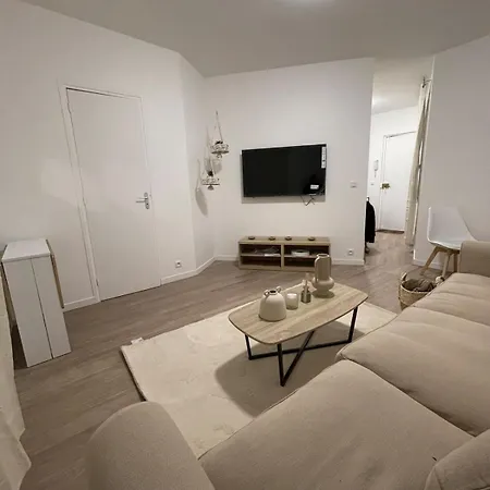 Cosy In Montparnasse Apartment *